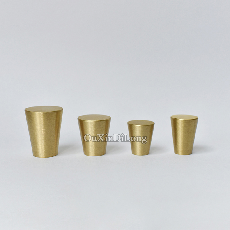 Lot de 10 poignées de meuble e - Furniture Hardware Brands avis et prix